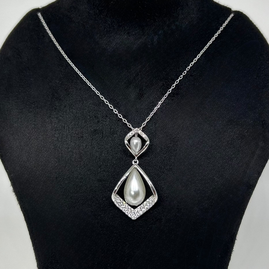 Elegance Teardrop Pendant”