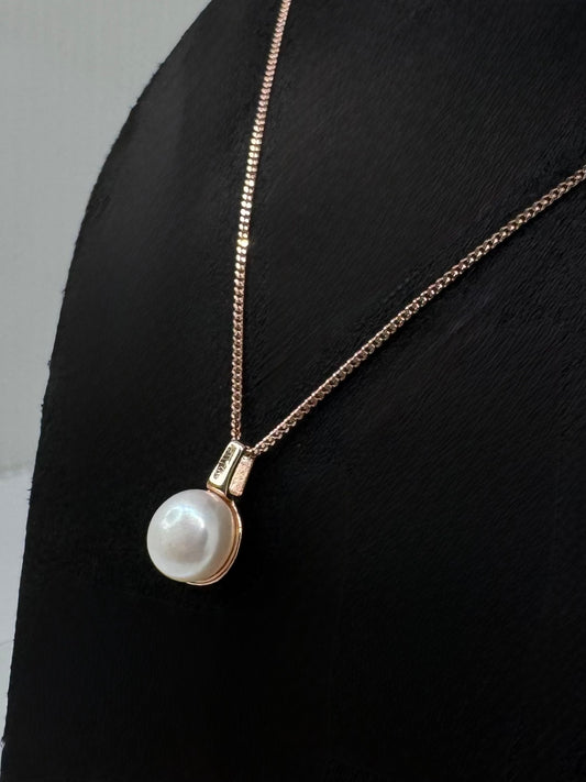 Pearl Rose gold pendent