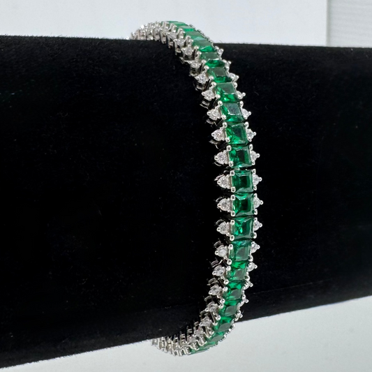 Green stone bracelet