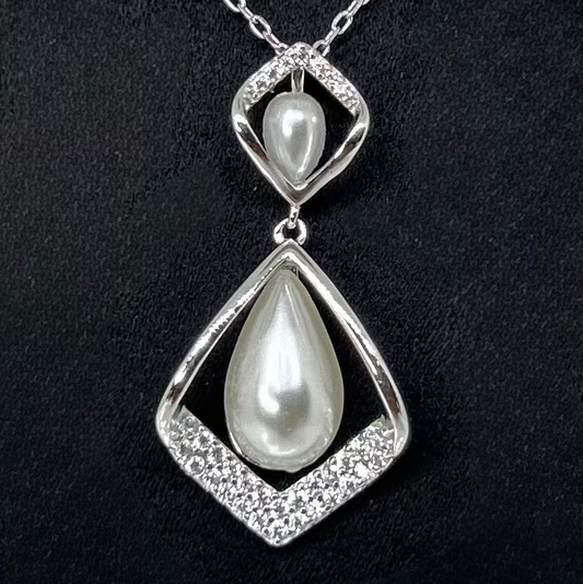 Elegance Teardrop Pendant”