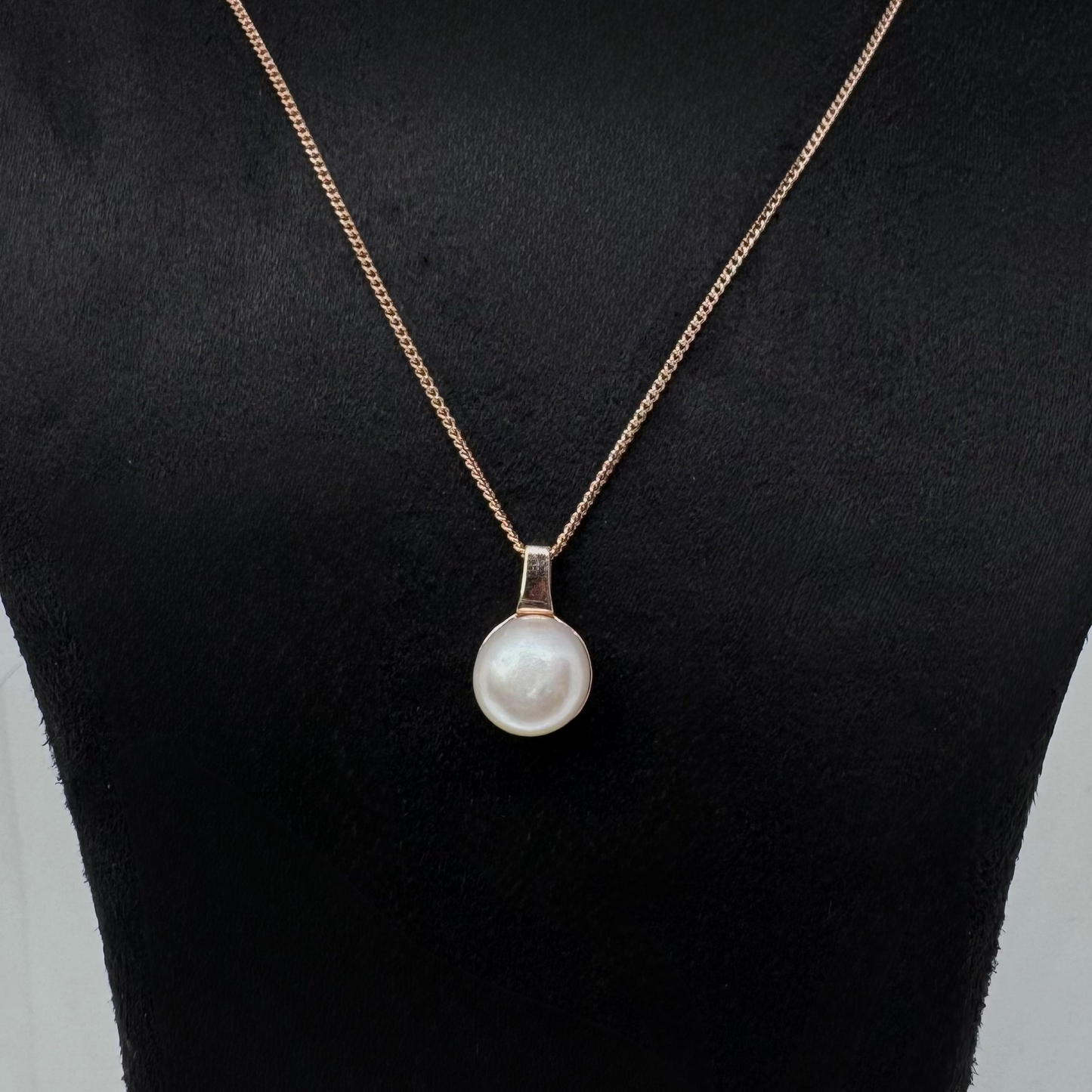 Pearl Rose gold pendent
