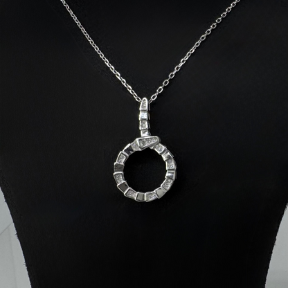 Bvlgari Luxe Pendant Necklace