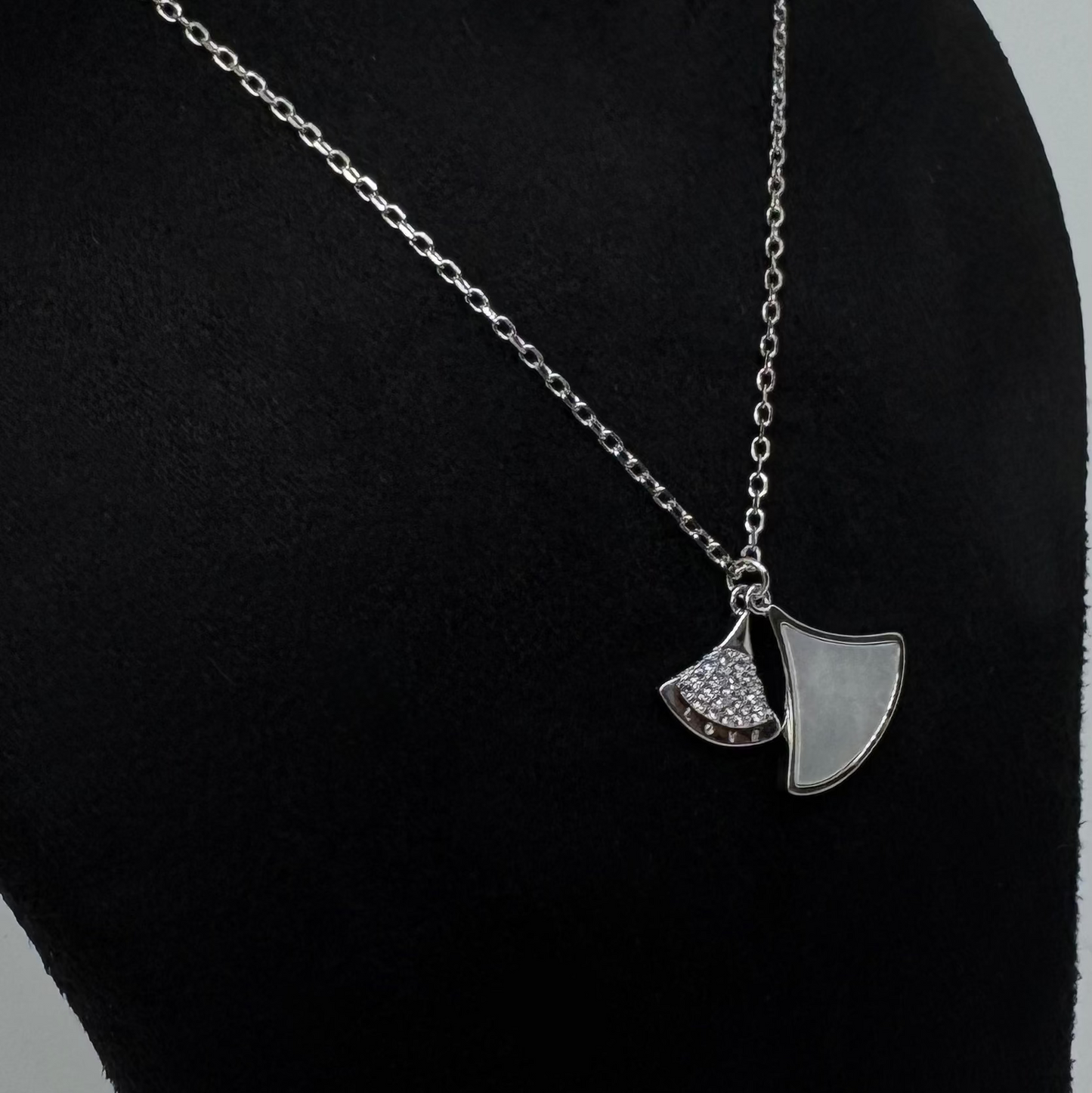 MOP pendant Necklace