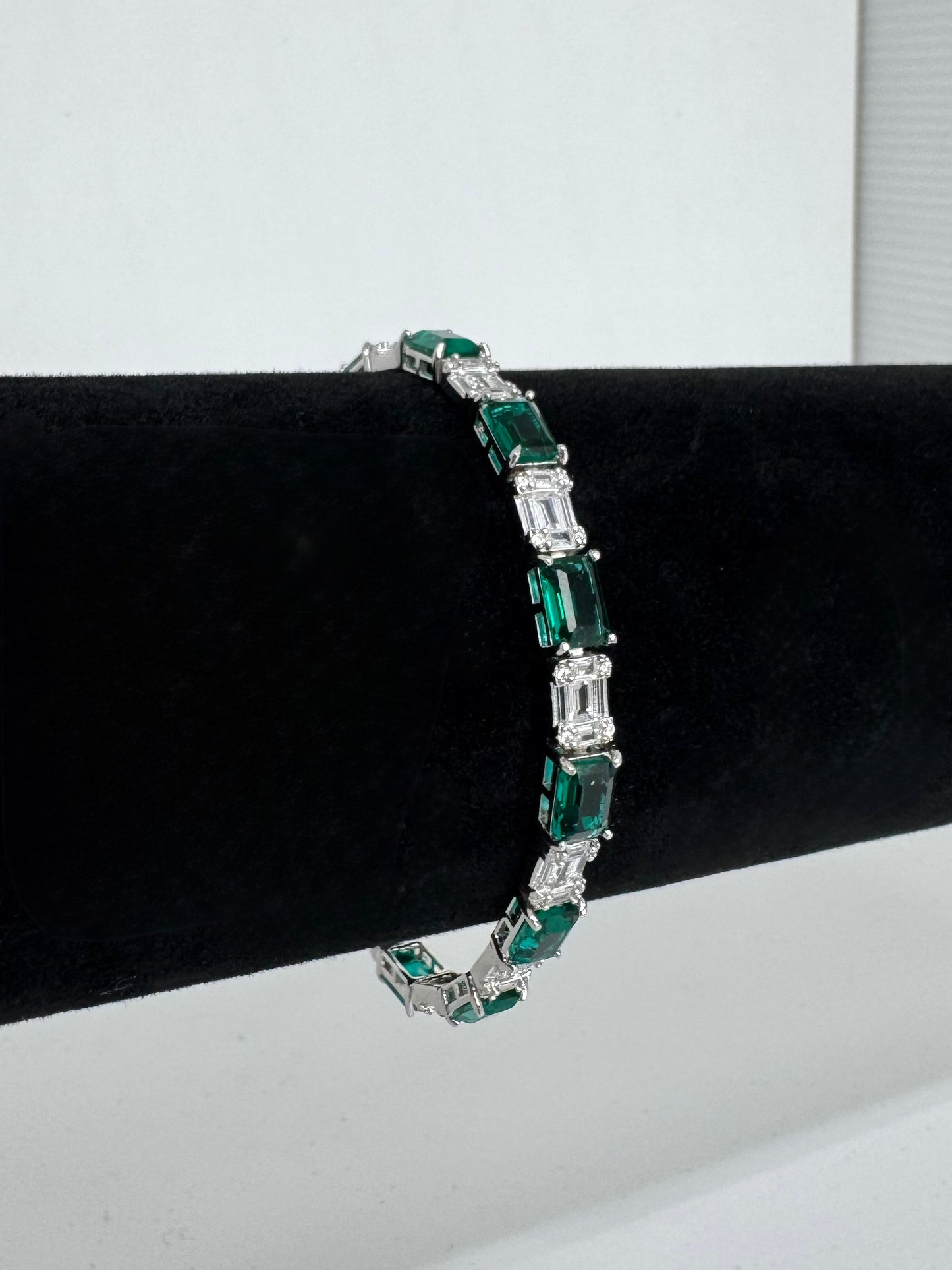 Emerala Mens Bracelet