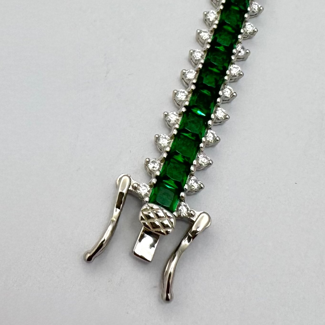 Green stone bracelet