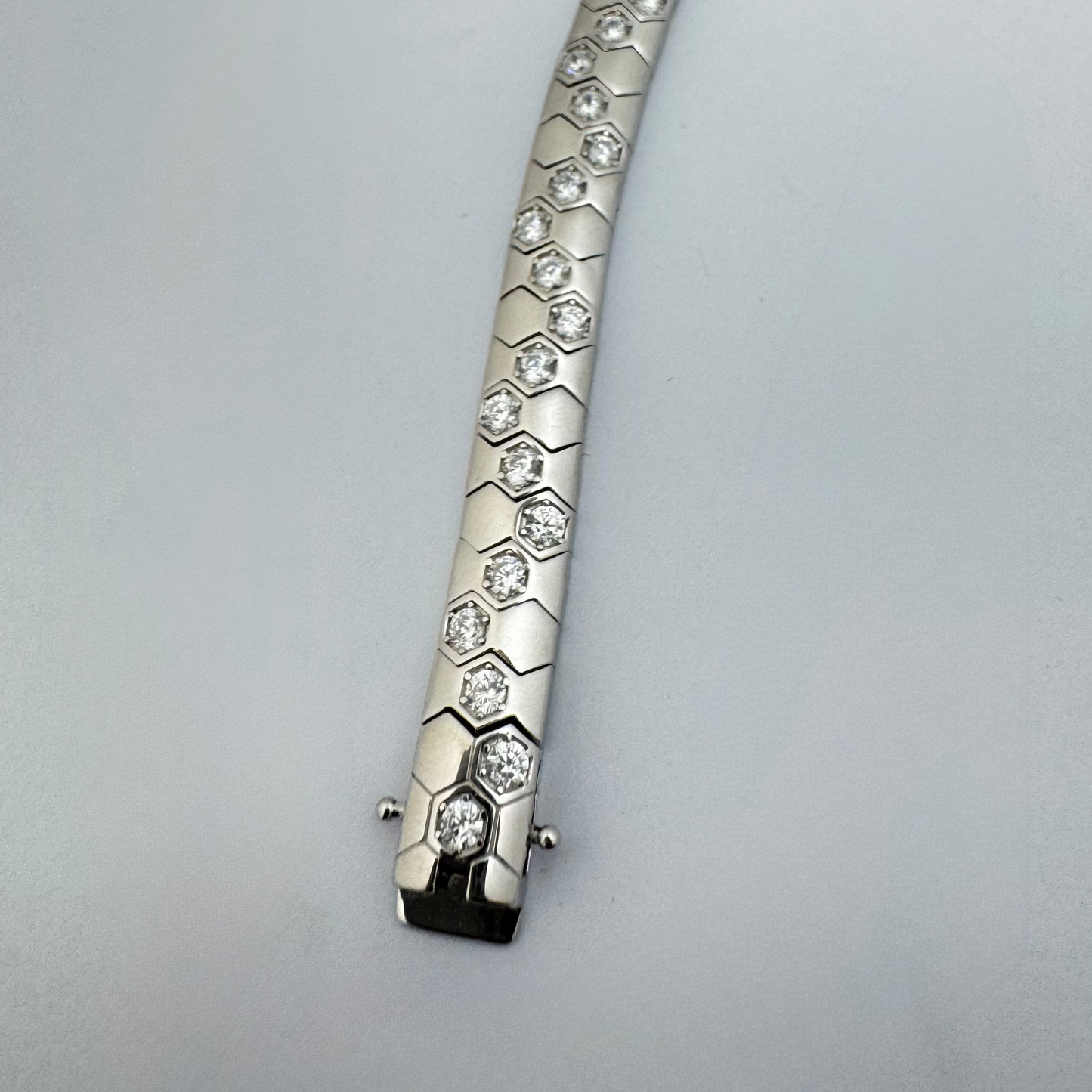 Classic Contour Mens bracelet