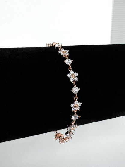 Lily Bracelet Female