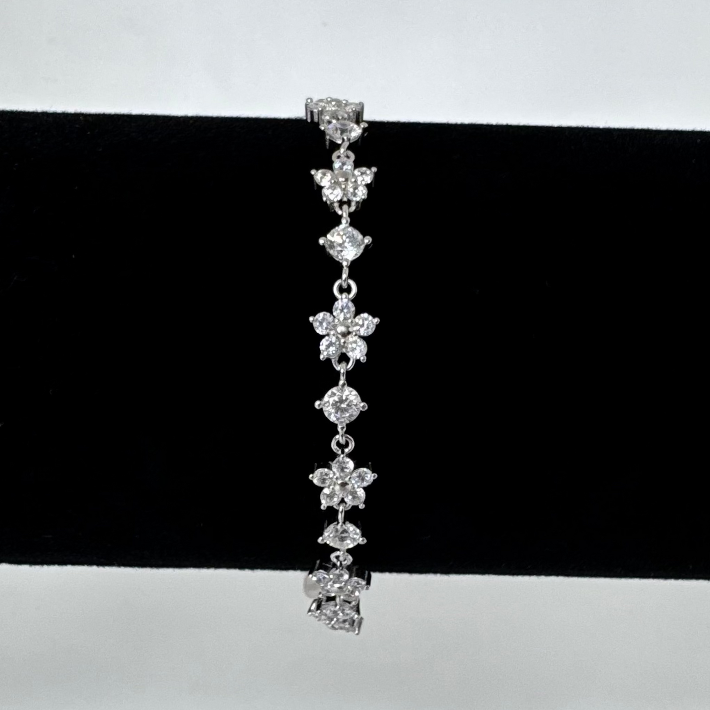 Lily Bracelet Female