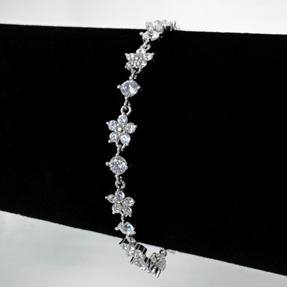 Lily Bracelet Female